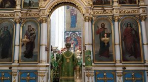 Божественная литургия  в День Святого Духа в Свято - Духовом кафедральном соборе Минска.