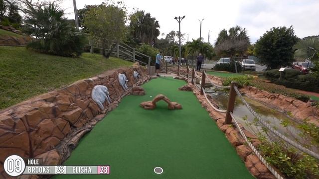 Lucky Mini Golf Hole In One Bounce and More at Golf n Gator! смотреть онлайн