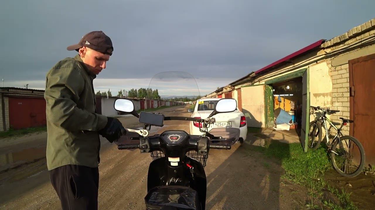 Замена ветрового стекла на Honda Super Cub aa04. смотреть онлайн