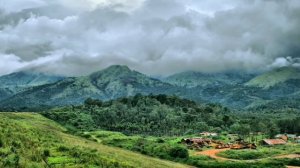 ЧТО ТАКОЕ МУССОНЫ  ?