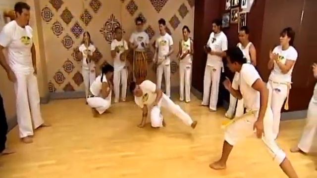 ABADA Capoeira @ Channel 7 Sydney Weekender 20/11/10 смотреть онлайн
