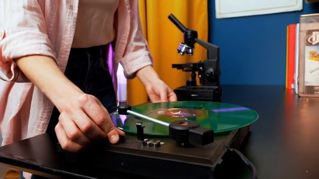 Amazing Microscopic World! Common Objects Under The Microscope || HOME EXPERIMENTS смотреть онлайн