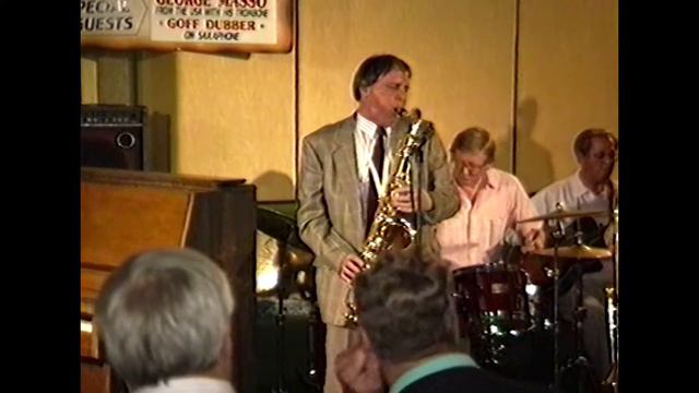 Neville Dickie and George Masso Wrap Your Troubles In Dreams смотреть онлайн