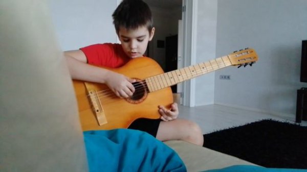 Учимся играть кузнечика!