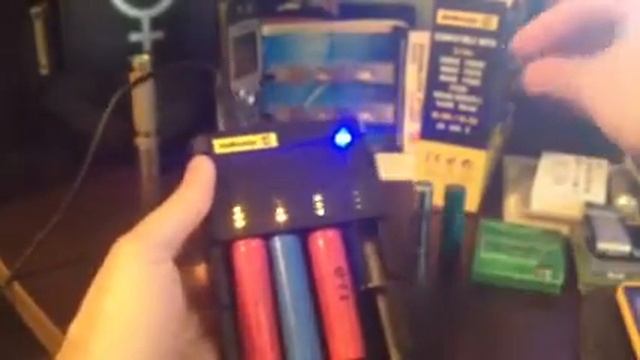 Зарядное устройство Nitecore i4 для 18650 АА смотреть онлайн