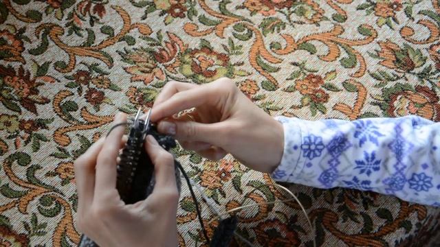 Эффект двухслойности в вязаном изделии смотреть онлайн