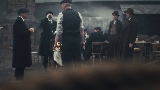 Томас Шелби заставляет нервничать мистера Голда! смотреть онлайн