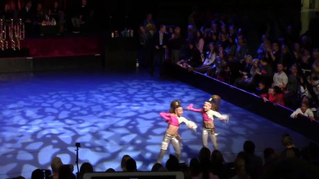 Anni Kalliala & Erika Heikkilä - Disco WC 2016 смотреть онлайн