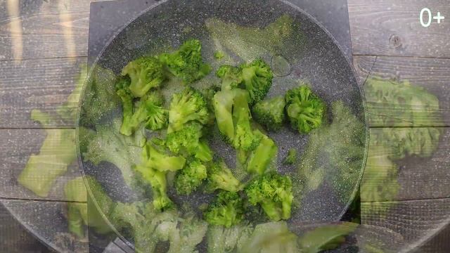 Жареный тофу с брокколи и соусом в азиатском стиле смотреть онлайн