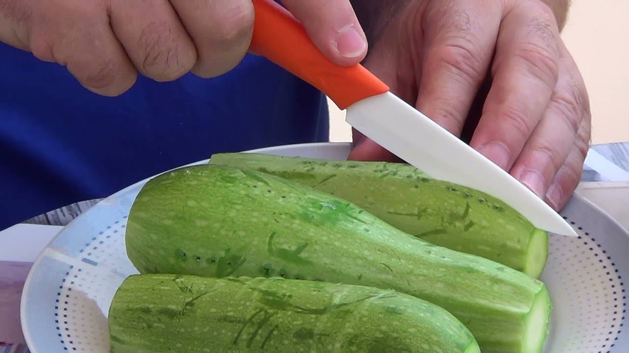 Тёплый салат из кабачков. смотреть онлайн