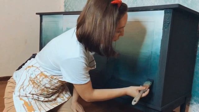 Ура снова переделка мебели !!! Как покрасить винтажный комод в градиент ! Пошаговая инструкция. Diy