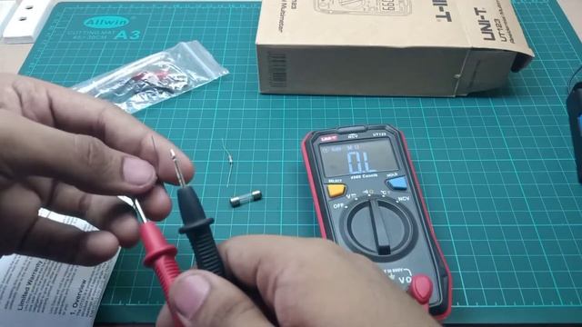 Unboxing of UNI-T 123 Multimeter смотреть онлайн