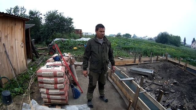 Строим новое помещение для скота.Фундамент часть 2. смотреть онлайн