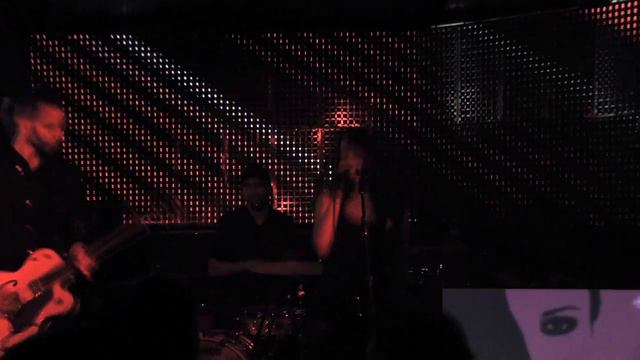 Lantana - "Maga" (directo con Stefan Olsdal de Placebo) смотреть онлайн