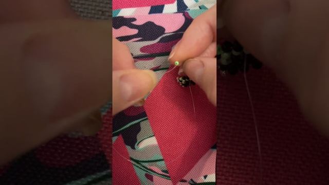 Туториал энергетик из бисера в технике крестик. Monster смотреть онлайн