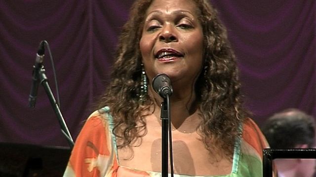 Denise Perrier - Dindi