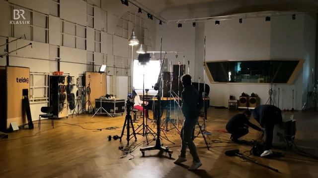 KlickKlack am 20.10.2021 - mit Sol Gabetta in Oslo - Trailer - BR-KLASSIK смотреть онлайн