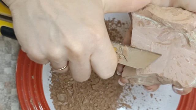 Чистим глину, Красная соль ? #asmr #асмр #clay #асмрвидео смотреть онлайн