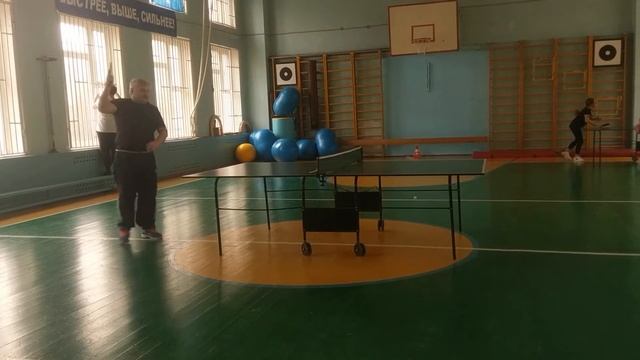 Школьная тренировка. Теннис. Часть 1. смотреть онлайн