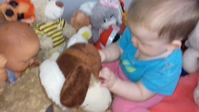 Играем в "Ладушки" смотреть онлайн