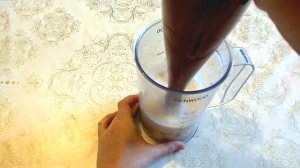 Молочный банановый коктейль с мороженым в блендере/ Легкий рецепт