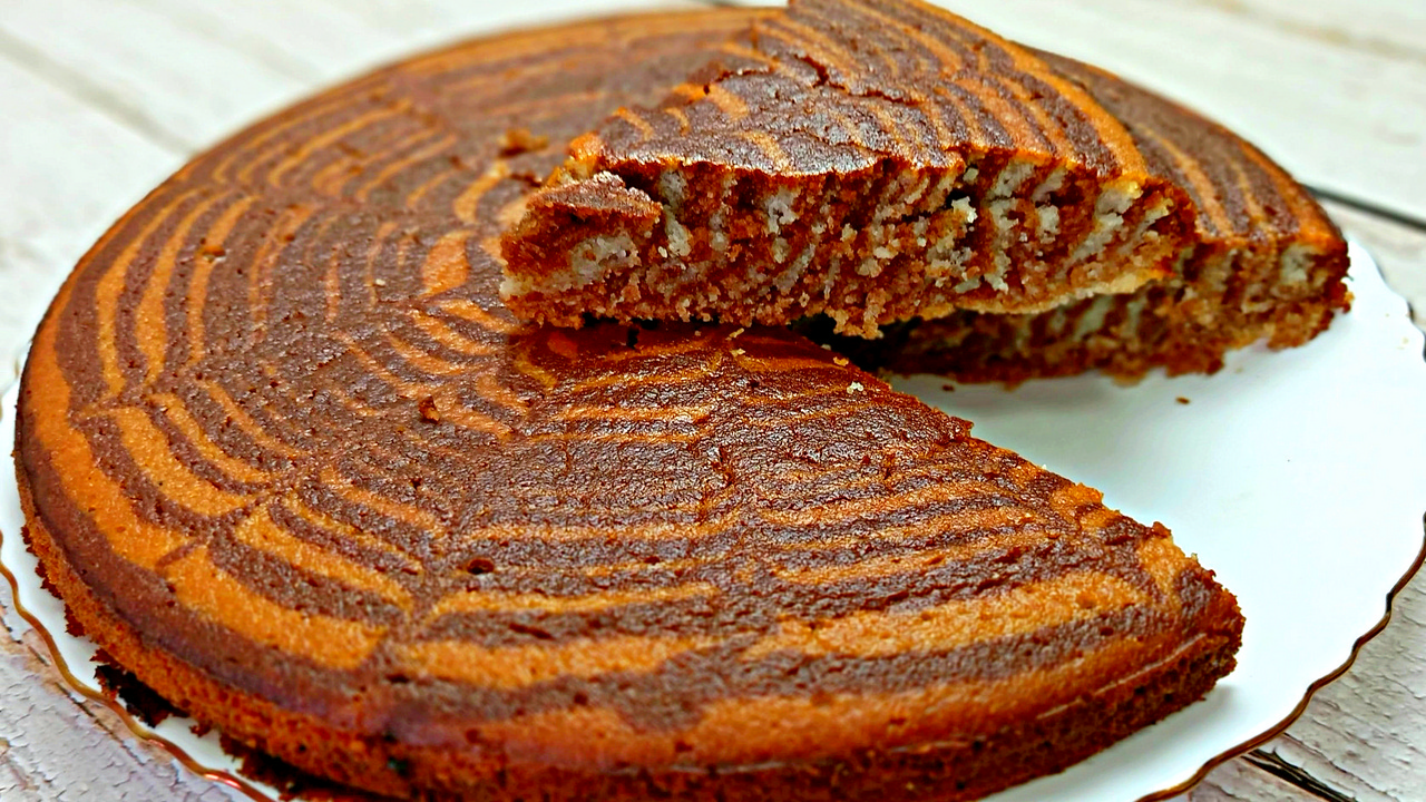 Берём стакан Манки и 2 стакана Кефира и Пирог готов. Делюсь простым рецептом Манника