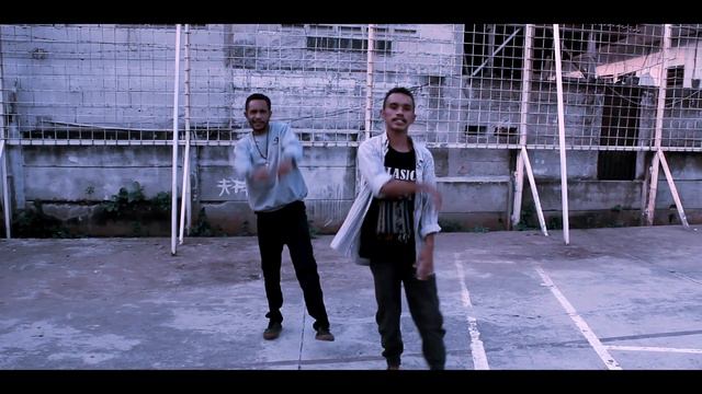ARRY NINGRAT_PER-SETAN Ft CHARLES LHALE смотреть онлайн