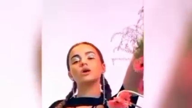 И сотни роз не стоят ни одной твоей ромашки