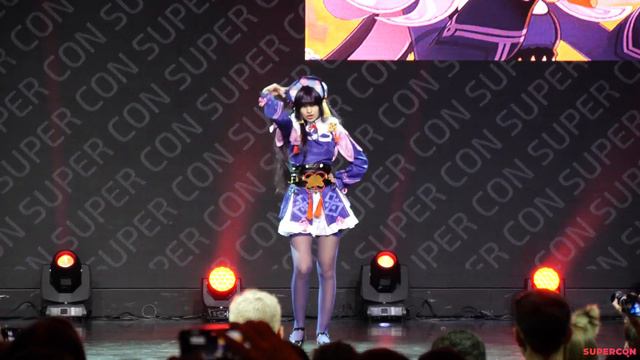 Yun Jin - Genshin Impact (Одиночное косплей дефиле) - SUPERCON: Halloween 2022