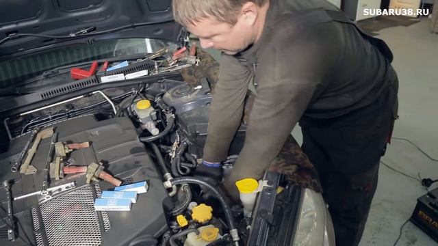 Как заменить свечи на 3-х литровом моторе Subaru - замена свечей весь процесс смотреть онлайн