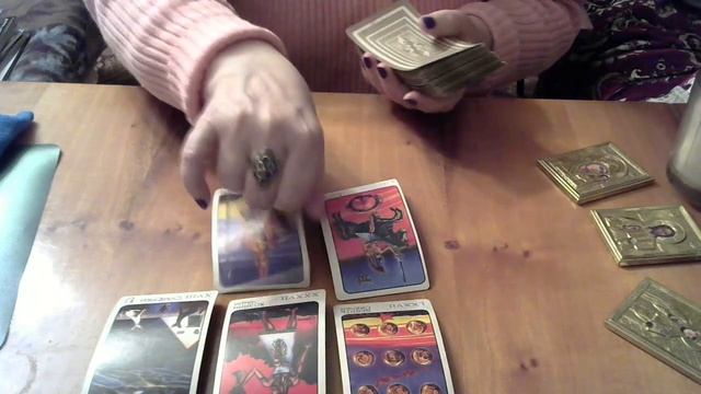 Стоит ли менять работу? Гадание на картах Таро. смотреть онлайн