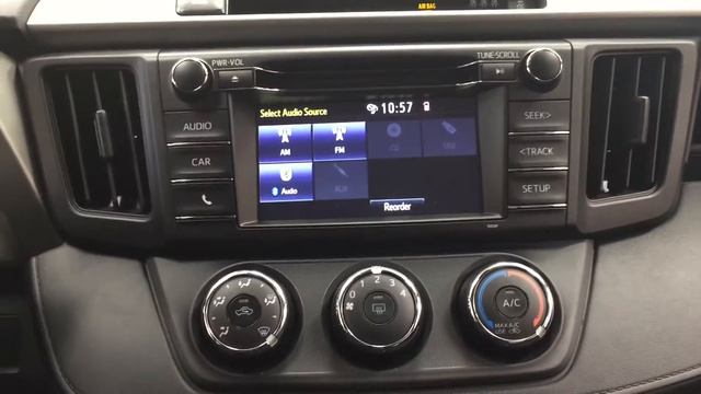 2017 Toyota RAV4 LE FWD Review смотреть онлайн