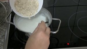 Овсянка на молоке.Вкусный завтрак.