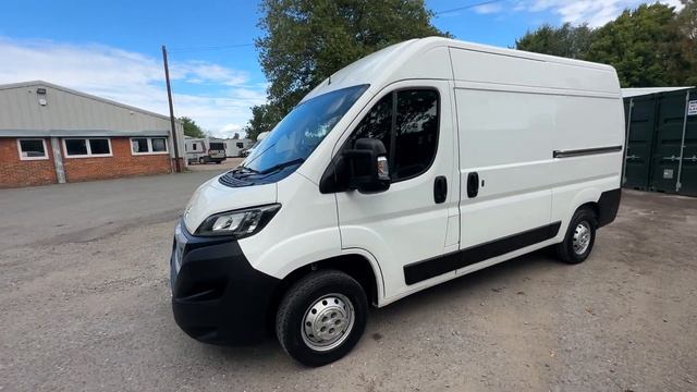 Peugeot Boxer 2.2 BlueHDi 335 Professional L2 H2 Euro 6 (s/s) 5dr смотреть онлайн