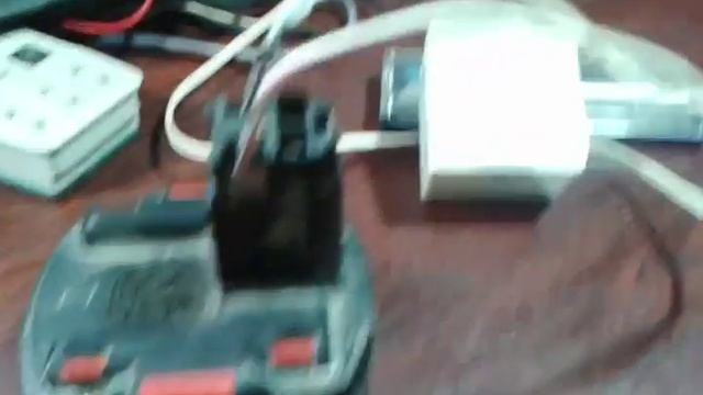 Универсальное зарядное устройство смотреть онлайн