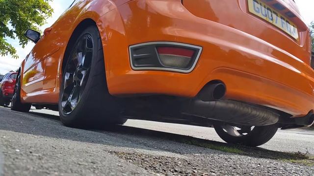 Ford Focus ST 2.5 Bluefin stage 2 decat and deres (silencer/resonator removed) warm start revs смотреть онлайн