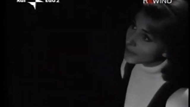 Paola Pitagora canta “Quando passo dalle parti tue” nella terza puntata di Johnny 7 (1964) смотреть онлайн