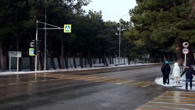 Снежное январское чудо в Геленджике. Геленджик 2021. смотреть онлайн