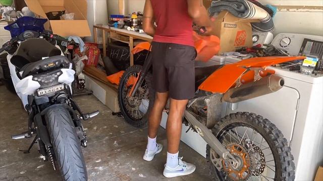 KTM 250 sxf Rebuild Part 1 (Engine Removal) смотреть онлайн