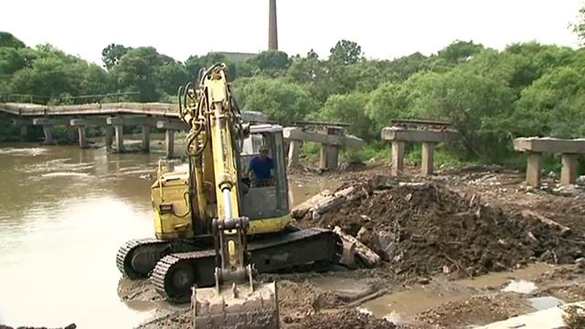 Работы по строительству переправы ведутся в Тимирязевском смотреть онлайн