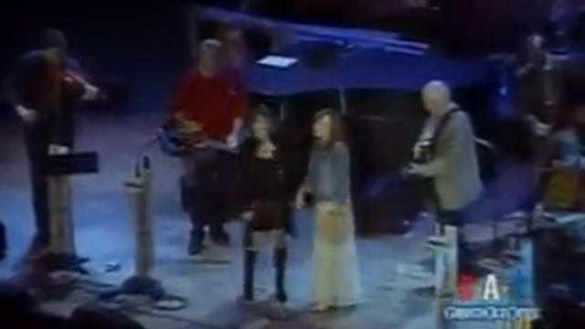 Rhonda Vincent and Rebecca Lynn Howard - The Angel's Rejoiced смотреть онлайн