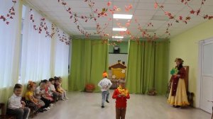Сценка «Осенний листочек». Средняя группа