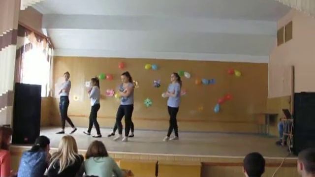 Oбійми мене Океан Єльзи(обними меня) смотреть онлайн