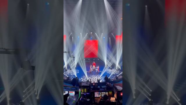 Ты мои звезды, ты мой океан, в котором я тону, тону, тону, тону... смотреть онлайн