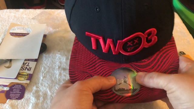 Tutorial On How To Fix Or Put Back The Holographic Sticker Of Your Jordan Hat.