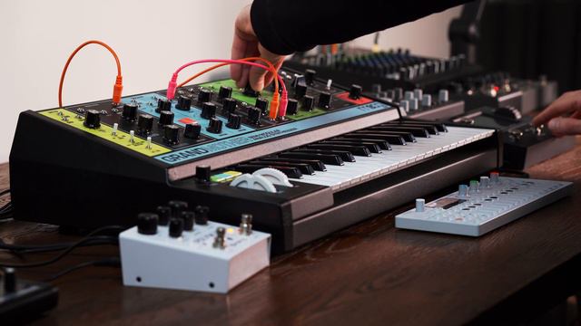 Aeros Loop Studio & Friends (Moog, Elektron, Teenage Engineering) смотреть онлайн