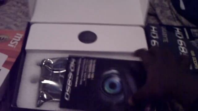 Unboxing my second GIGABYTE 6850 AMD videocard, will run in crossfire mode. смотреть онлайн