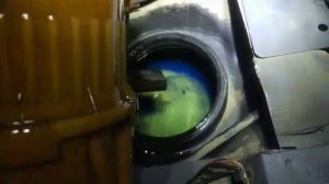 У Ford Focus нет лючка для бензонасоса! Вырезаем лючок и меняем бензонасос