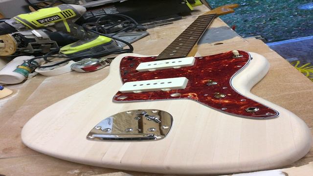 Home Made Fender Jazzmaster Guitar смотреть онлайн