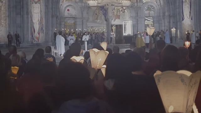 Lourdes Basilique Notre Dame du Rosaire смотреть онлайн